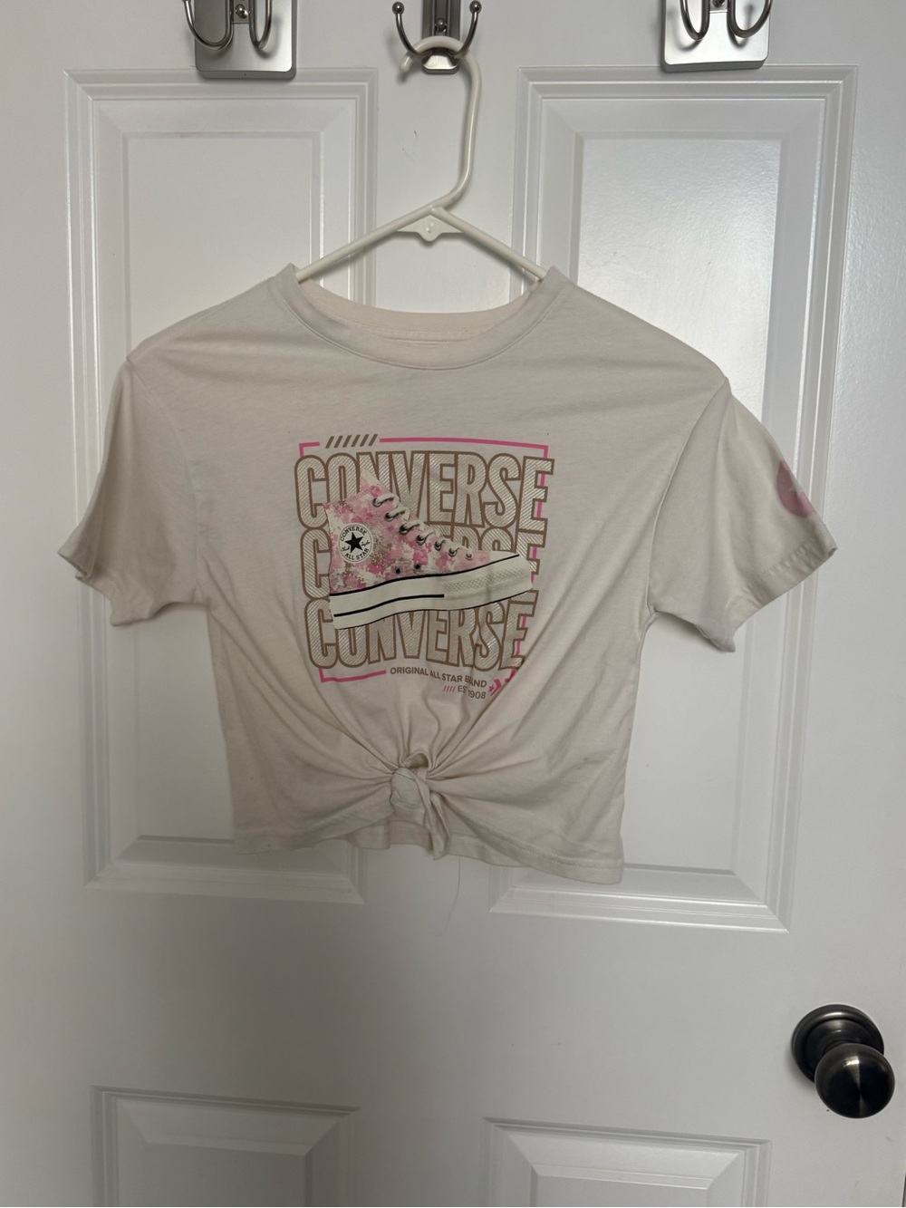 Converse Cream Tee with Pink Graphic Knot Front